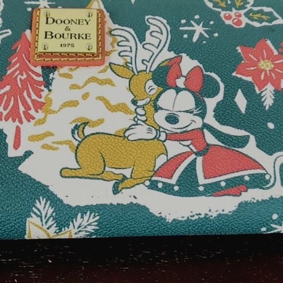 DISNEY DOONEY & BOURKE Christmas Holiday Wristlet Wallet Mickey Minnie NWT - Picture 2 of 7